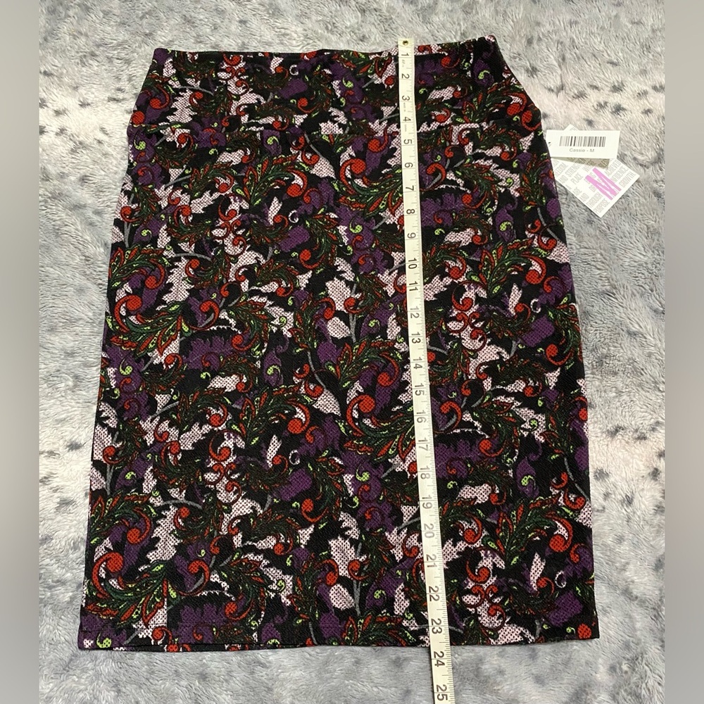 CLOSET CLEAR OUT ON ALL LULAROE MAKE AN OFFER BUNDLE NWT MEDIUM FLORAL HIGHWAIST - Picture 1 of 8